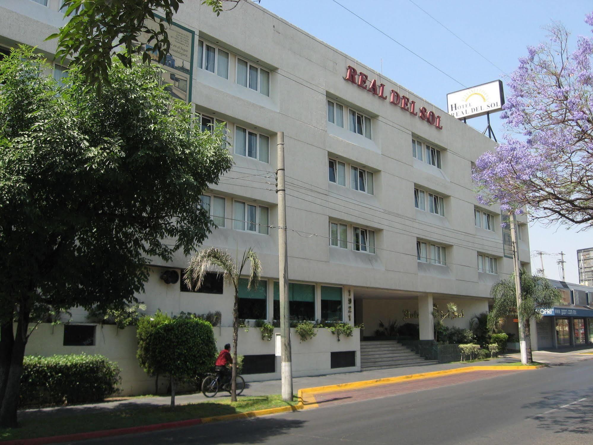 Hotel Real Del Sol - Zona Expo Industrial Гвадалахара Екстер'єр фото